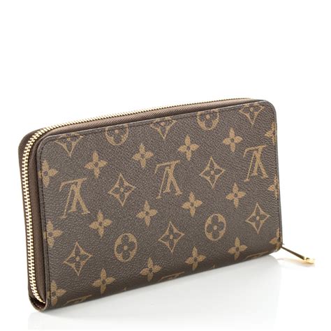 louis vuitton zippy monogram wallet.